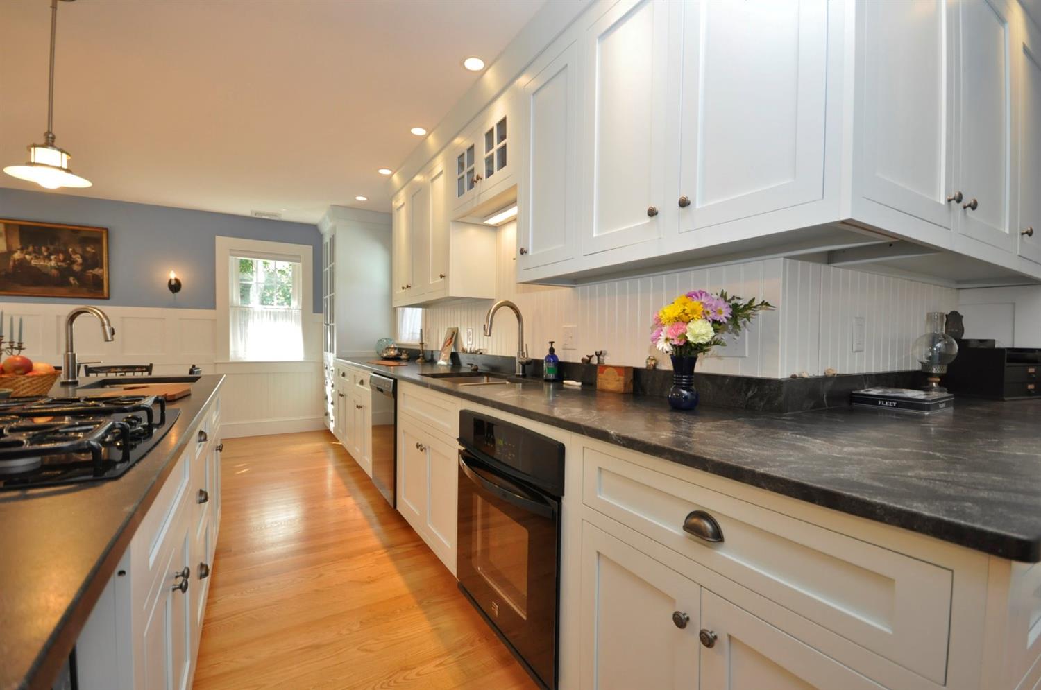 401 Williston Rd, Sagamore Beach, MA 02562 photo 2
