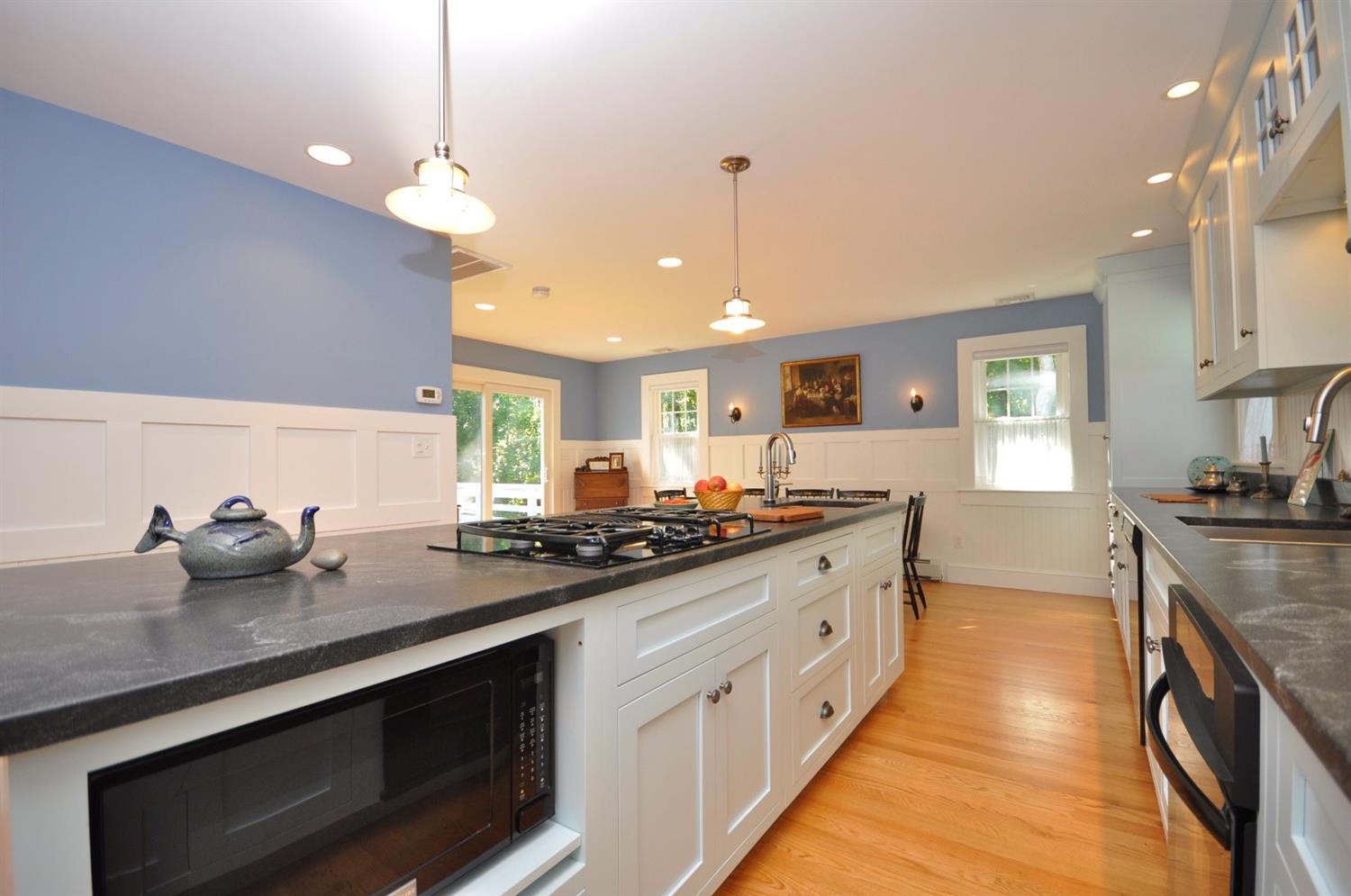 401 Williston Rd, Sagamore Beach, MA 02562 photo 3