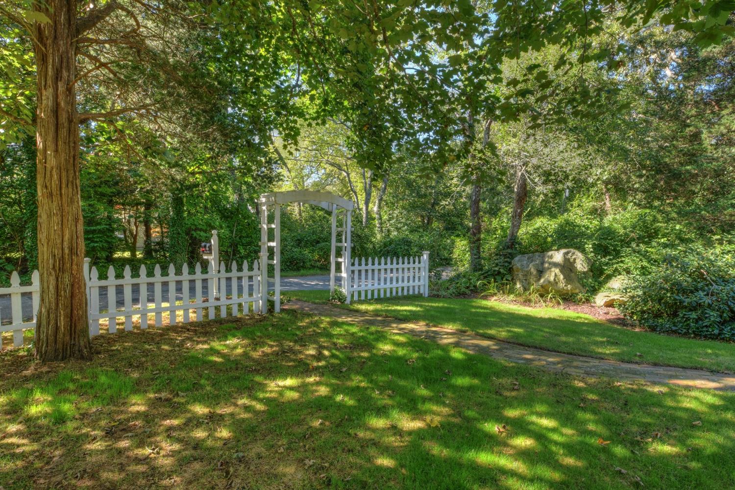 10 Acorn Dr, West Barnstable, MA 02668 photo 4