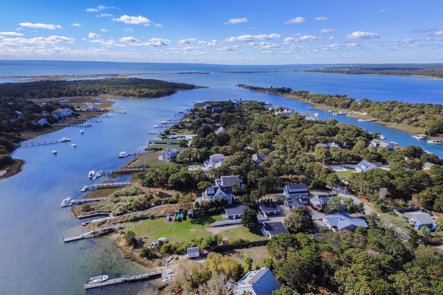 11 Hamblin Rd, Mashpee, MA 02649 photo 1