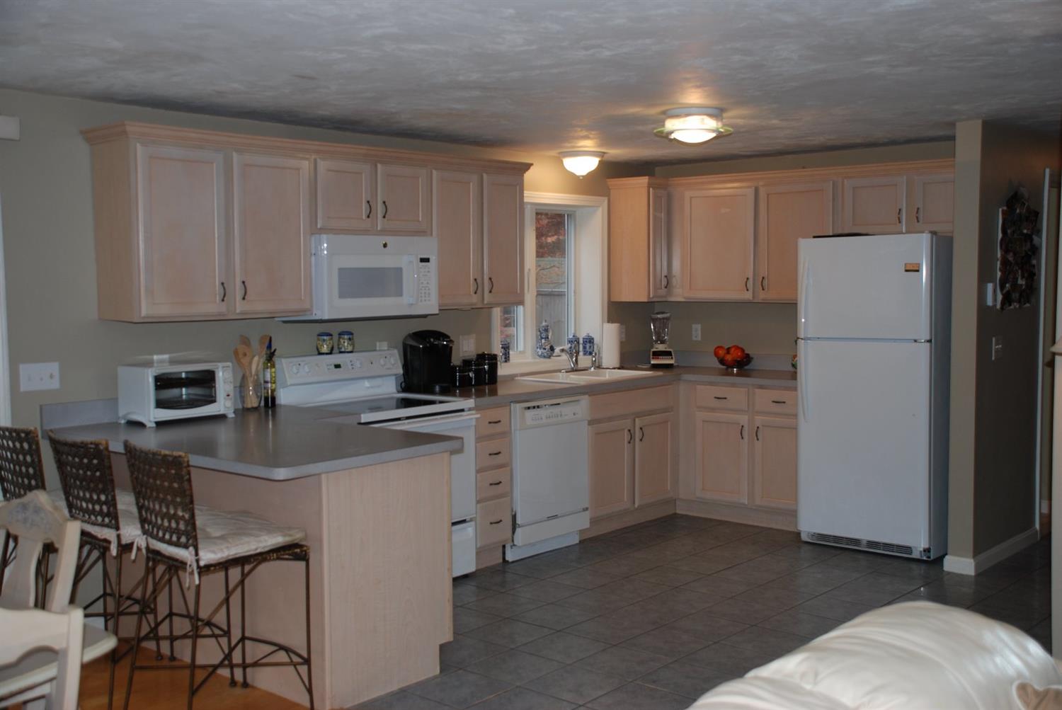 12 Mashpee Neck Rd, Mashpee, MA 02649 photo 7