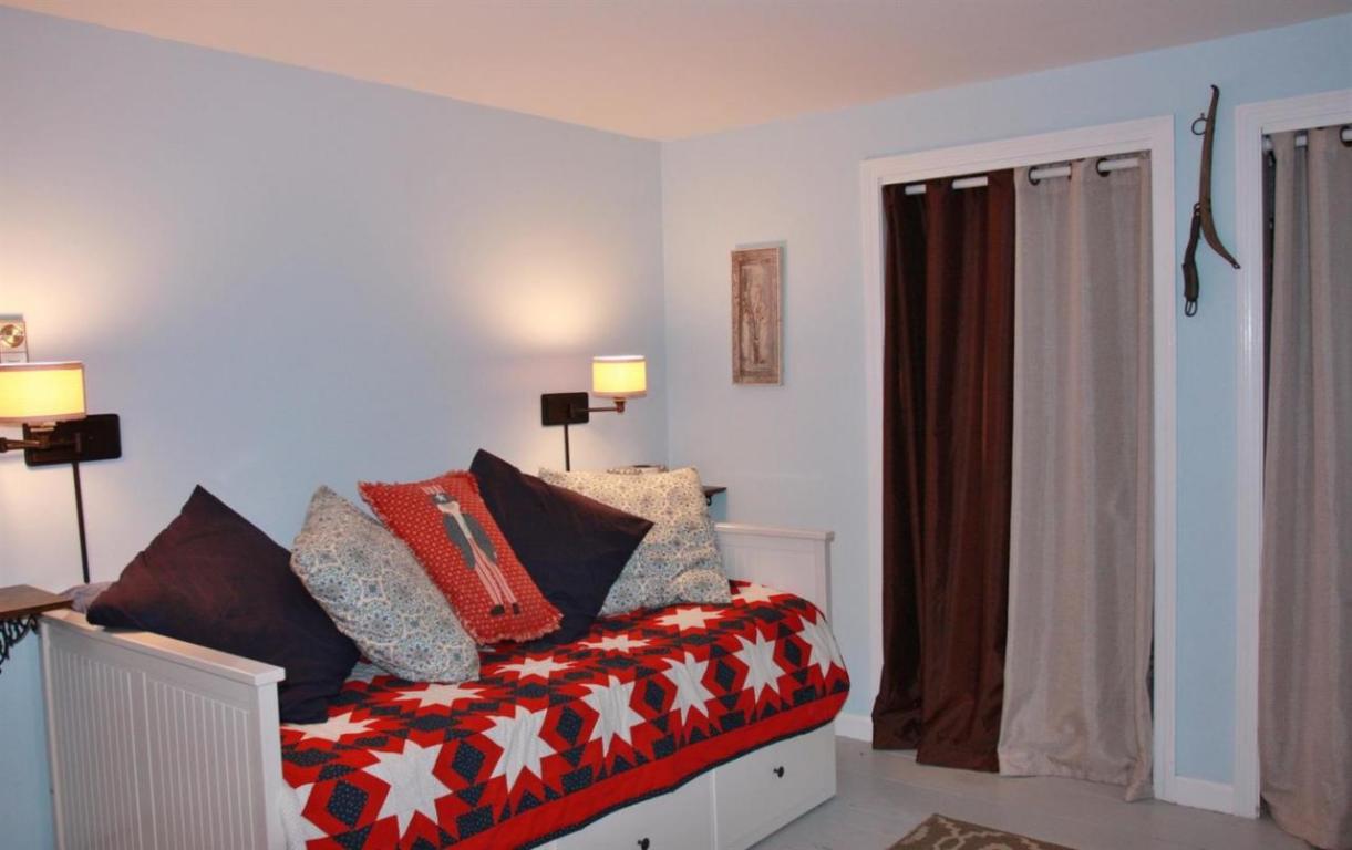 56 Kerry Dr, Marstons Mills, MA 02648 photo 3