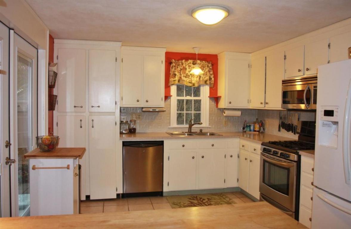 56 Kerry Dr, Marstons Mills, MA 02648 photo 8