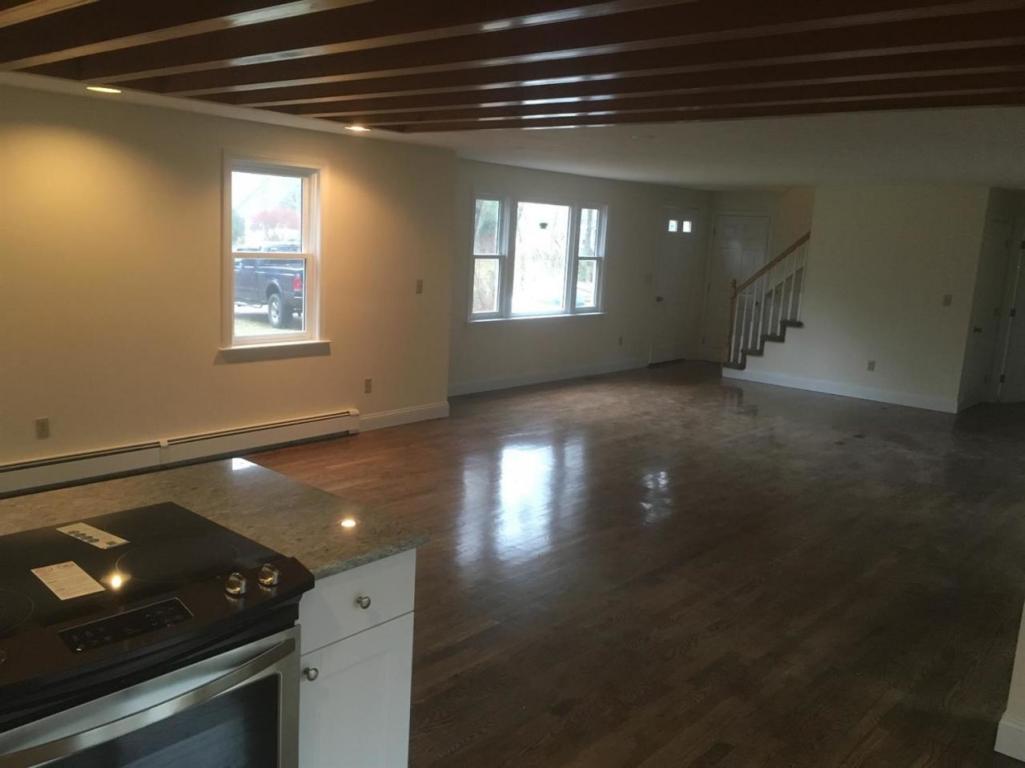 45 Commodore Ln, Marstons Mills, MA 02648 photo 4