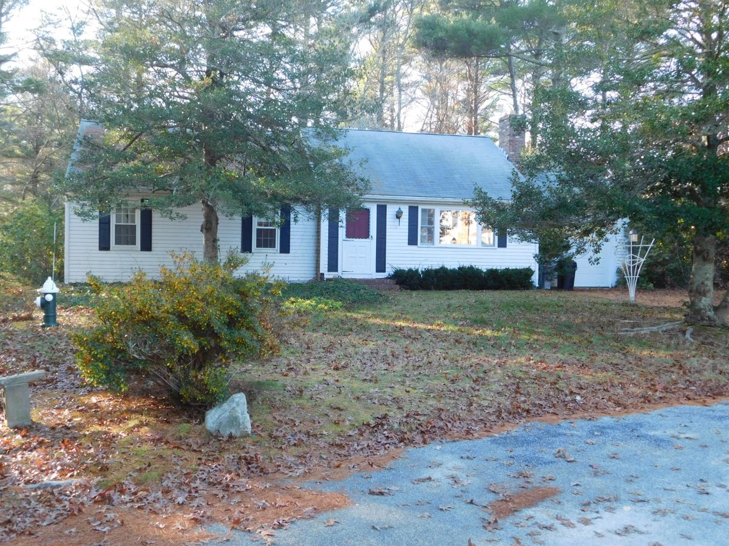 136 Goff Ter, Centerville, MA 02632 photo 1