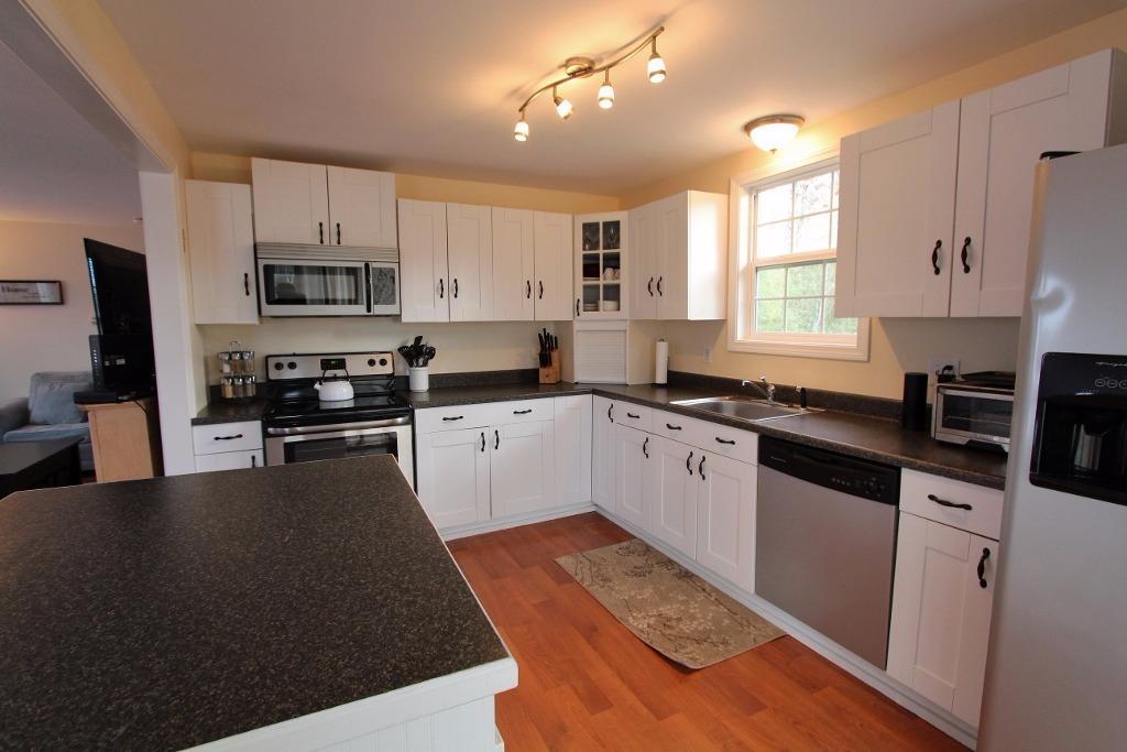 36 Lowell Rd, Mashpee, MA 02649 photo 3