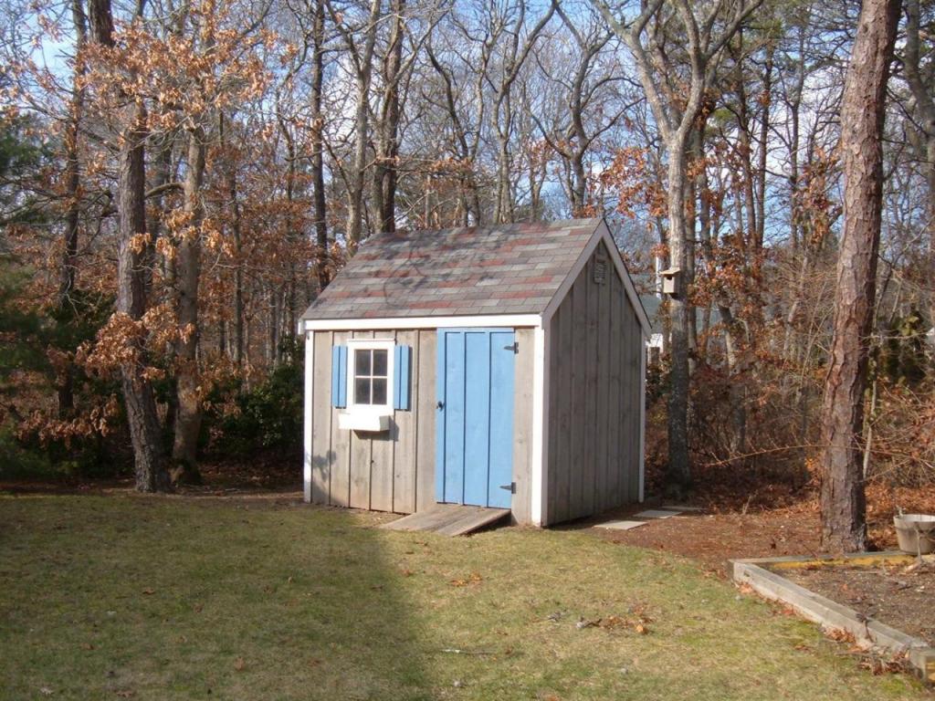 26 Sunbeam Ln, Hyannis, MA 02601 photo 2