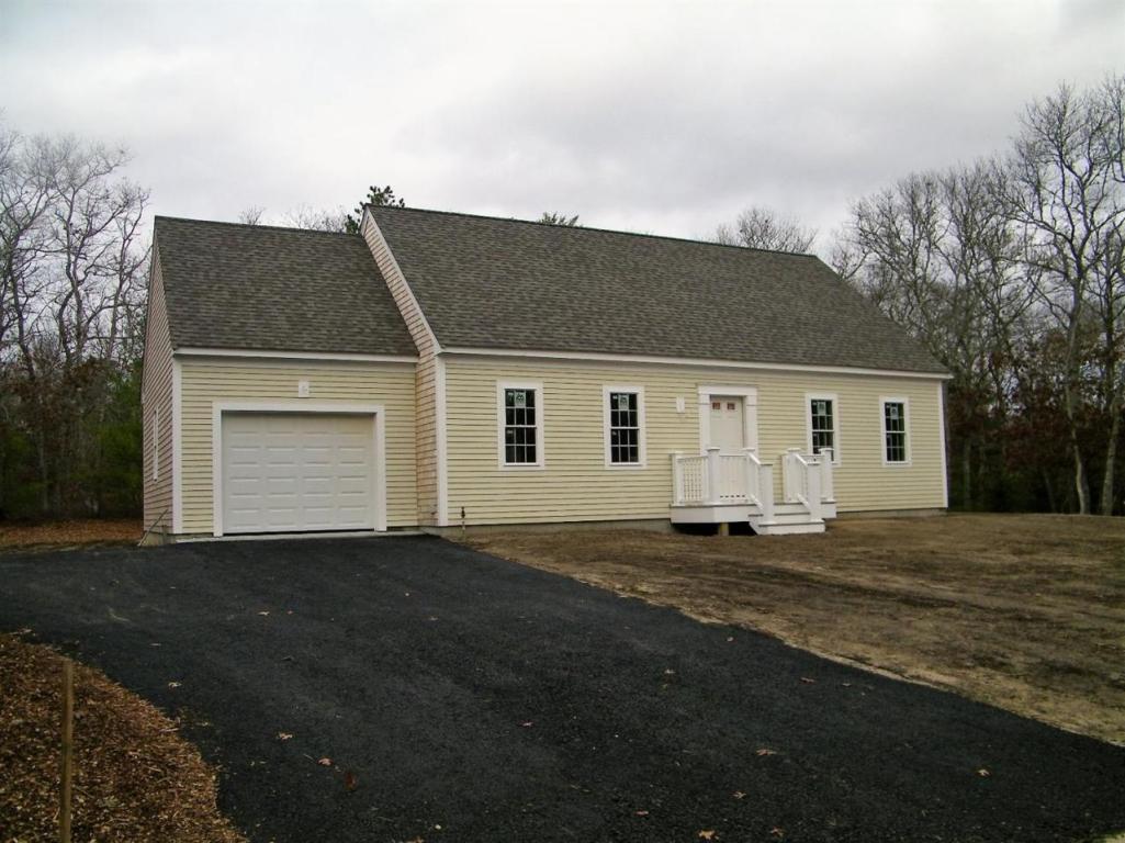 44 Content Ln, Cotuit, MA 02635 photo 1