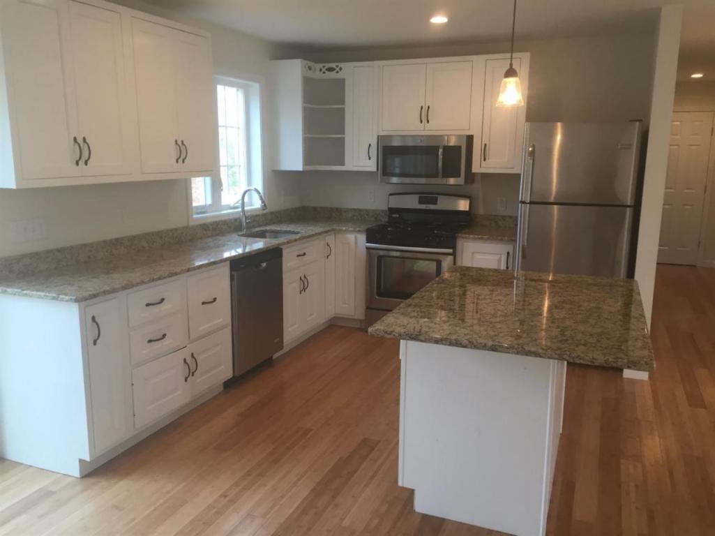 44 Content Ln, Cotuit, MA 02635 photo 8