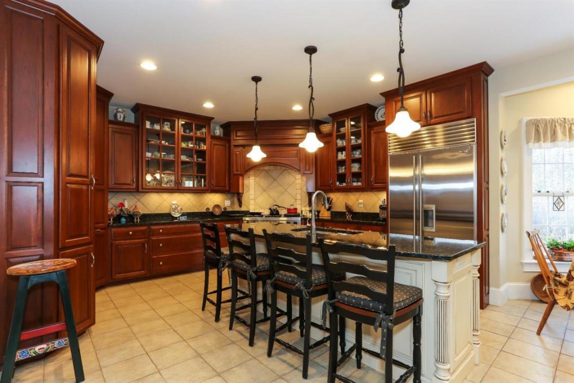 36 Eagle Dr, Mashpee, MA 02649 photo 9