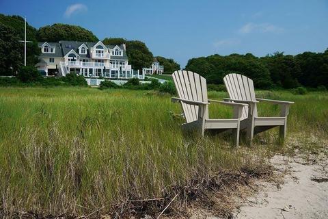 13 Pine Tree Dr, Buzzards Bay, MA 02532 photo 2