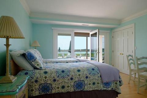 13 Pine Tree Dr, Buzzards Bay, MA 02532 photo 14