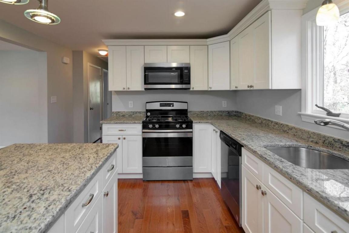108 Anchor Ln, Cotuit, MA 02635 photo 5
