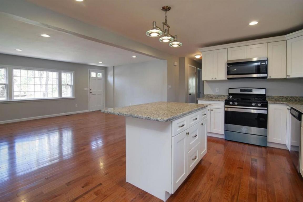 108 Anchor Ln, Cotuit, MA 02635 photo 8
