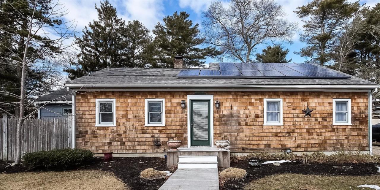 16 Chippewa Dr, Wareham, MA 02571 photo 1