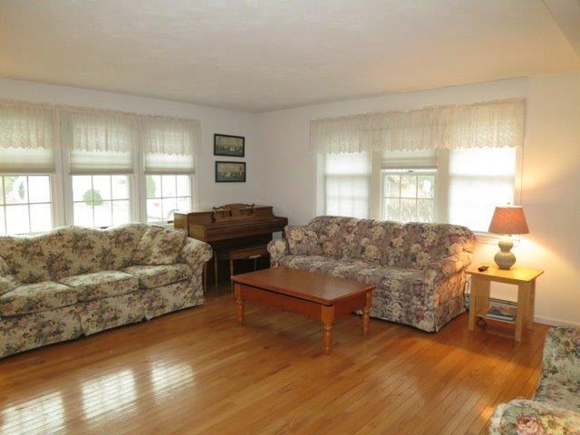 62 Riverside Rd, Mashpee, MA 02649 photo 4