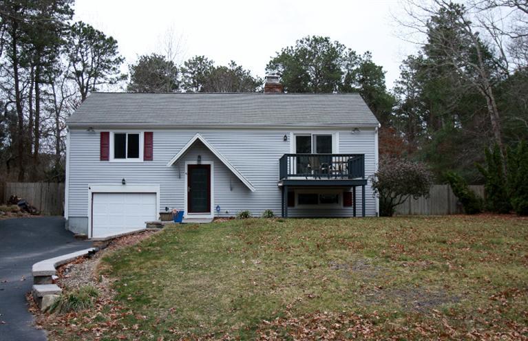 19 Cardinal Ln, Marstons Mills, MA 02648 photo 1