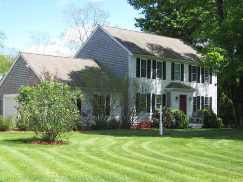 77 Main St, Mashpee, MA 02649 photo 1