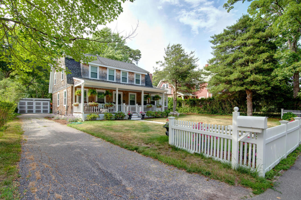 498 S Main St, Centerville, MA 02632 photo 1