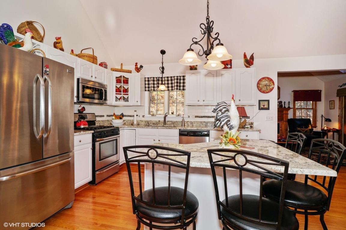 93 Surf Dr, Mashpee, MA 02649 photo 2
