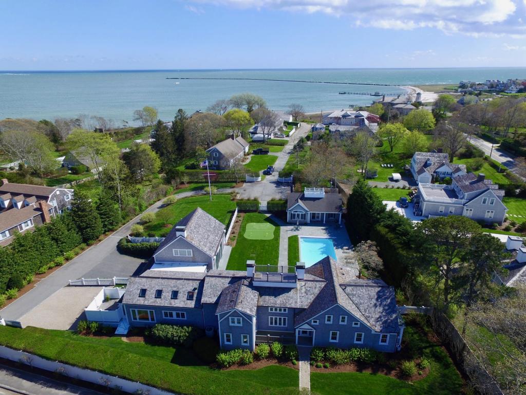 19 Ocean Ave, Hyannis Port, MA 02647 photo 1