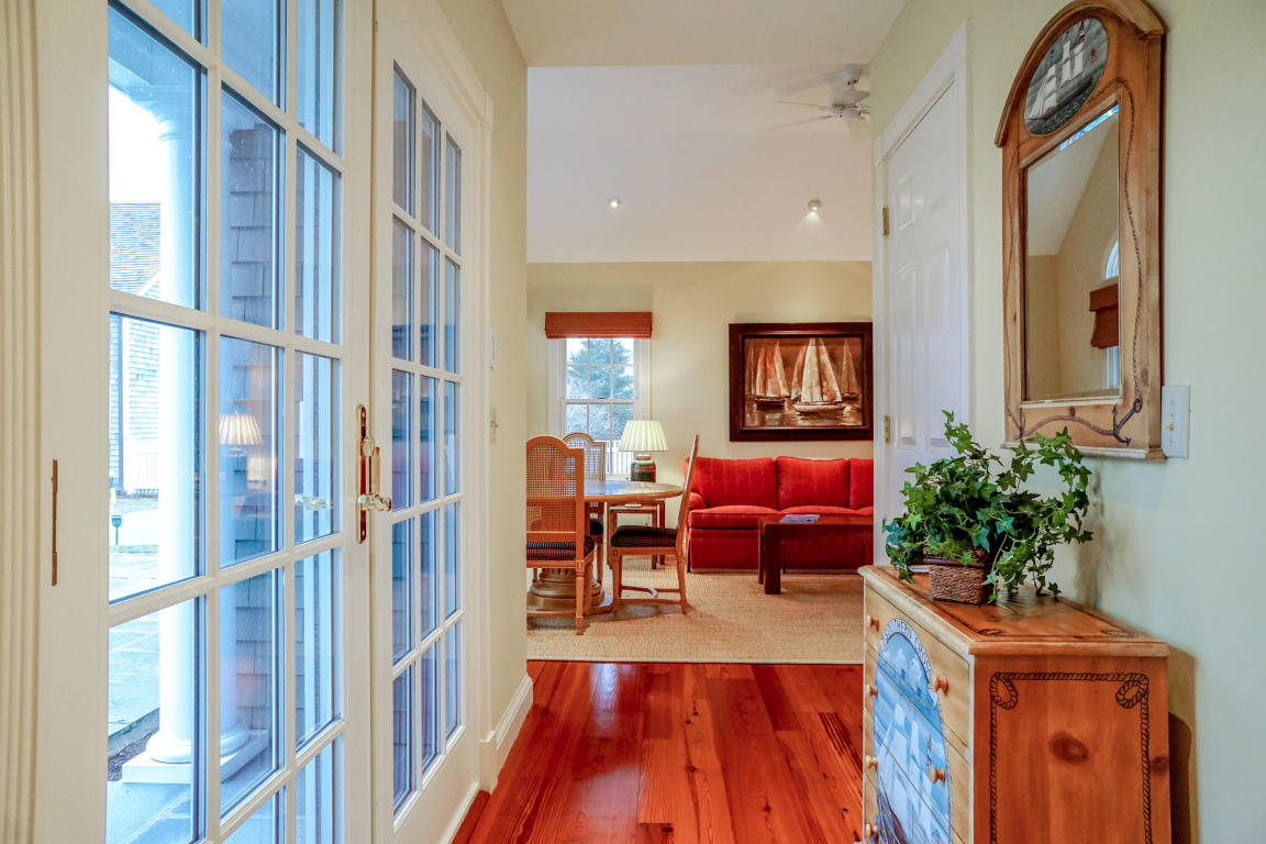 19 Ocean Ave, Hyannis Port, MA 02647 photo 30