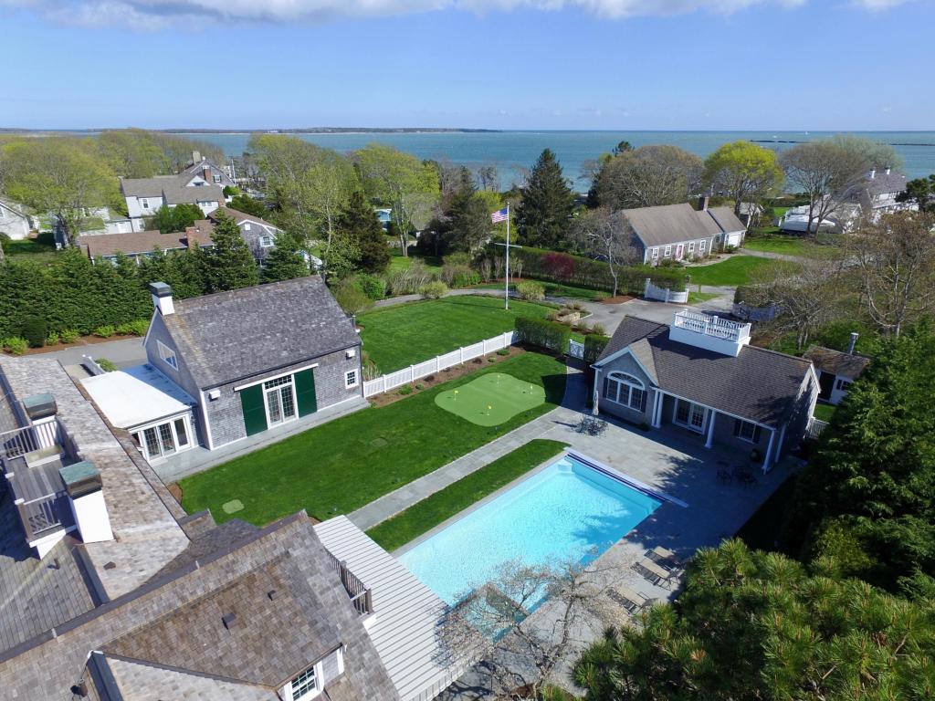 19 Ocean Ave, Hyannis Port, MA 02647 photo 2