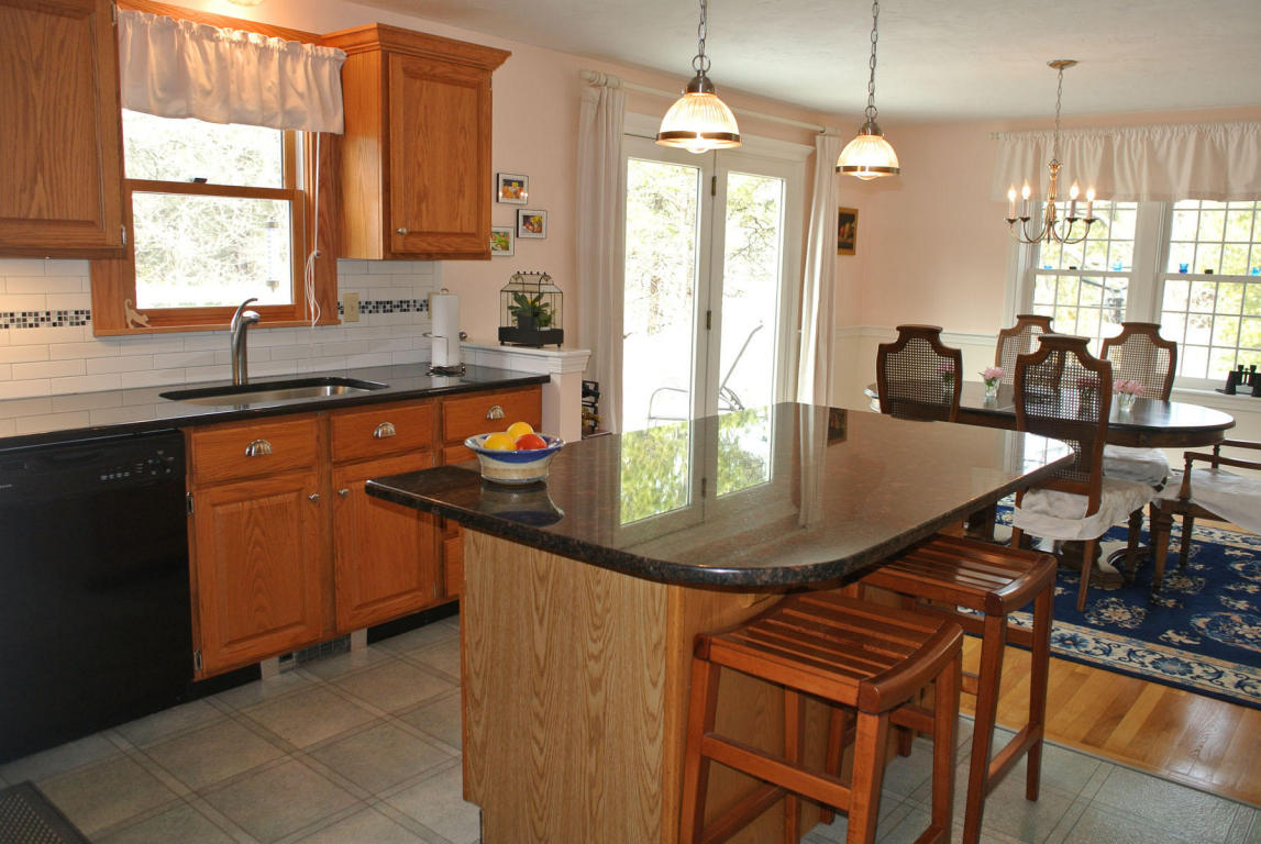 32 Wintergreen Rd, Mashpee, MA 02649 photo 3