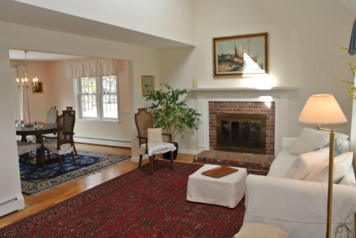 32 Wintergreen Rd, Mashpee, MA 02649 photo 4