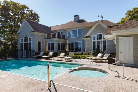 32 Glenneagle Dr, Mashpee, MA 02649 photo 2