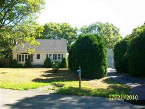 50 Geraldine Rd, Cotuit, MA 02635 photo 1