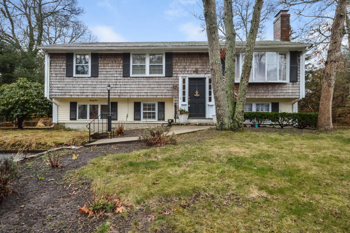 25 Collins Ave, Barnstable, MA 02630 photo 1