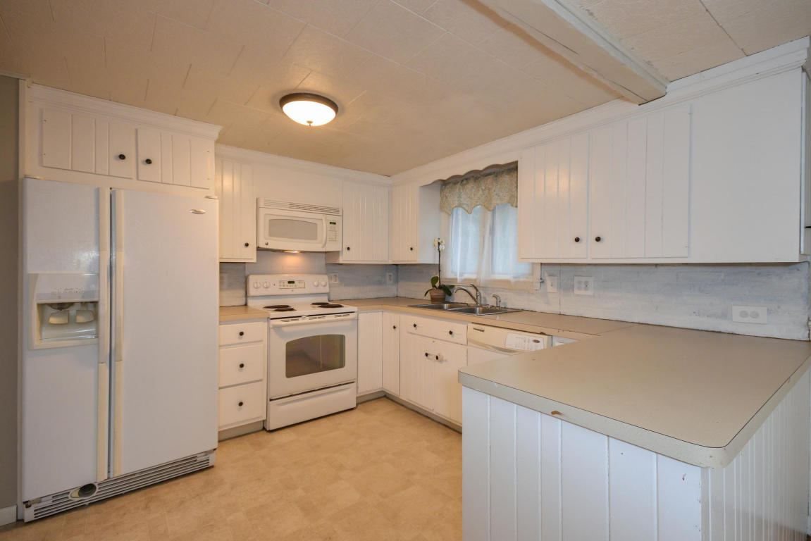 25 Collins Ave, Barnstable, MA 02630 photo 2