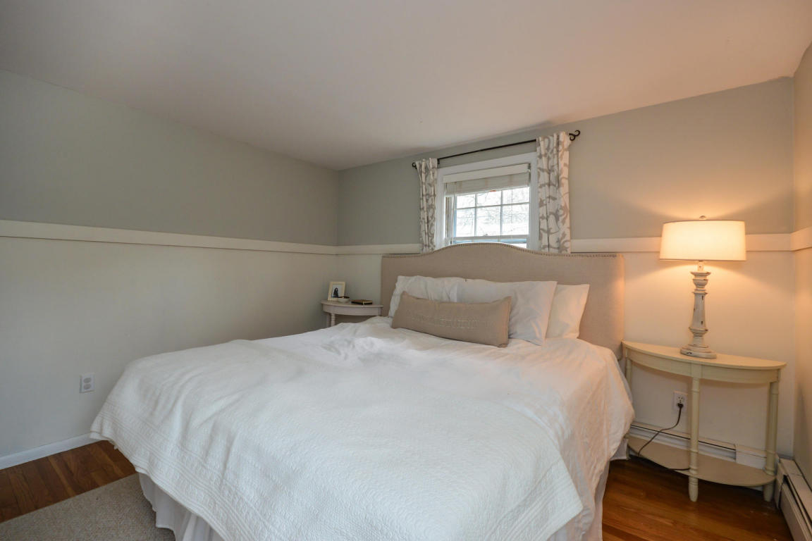 25 Collins Ave, Barnstable, MA 02630 photo 8