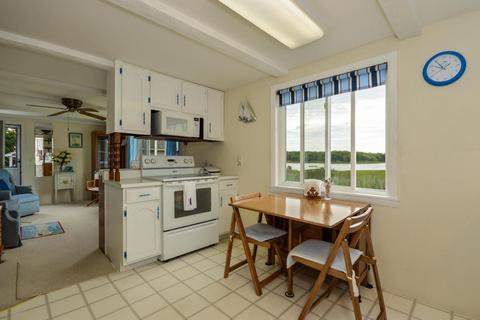 20 Fillmore St, Wareham, MA 02571 photo 8