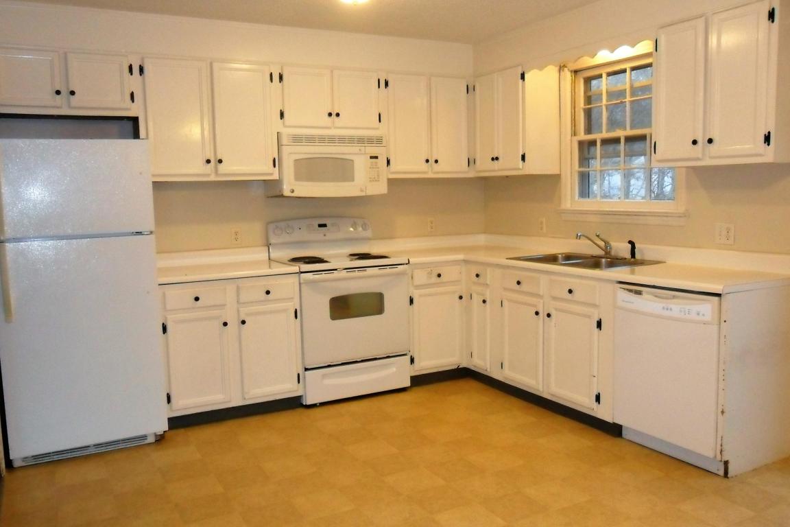 35 Content Ln, Cotuit, MA 02635 photo 6