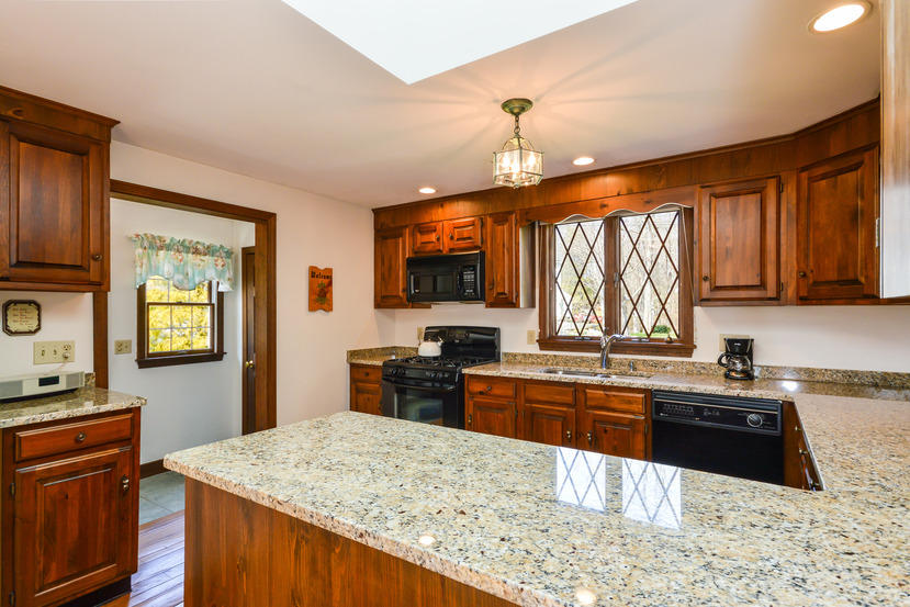 3 Cunningham Rd, Sagamore Beach, MA 02562 photo 9