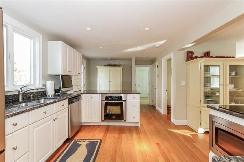 55 Deerfield Rd, Osterville, MA 02655 photo 6