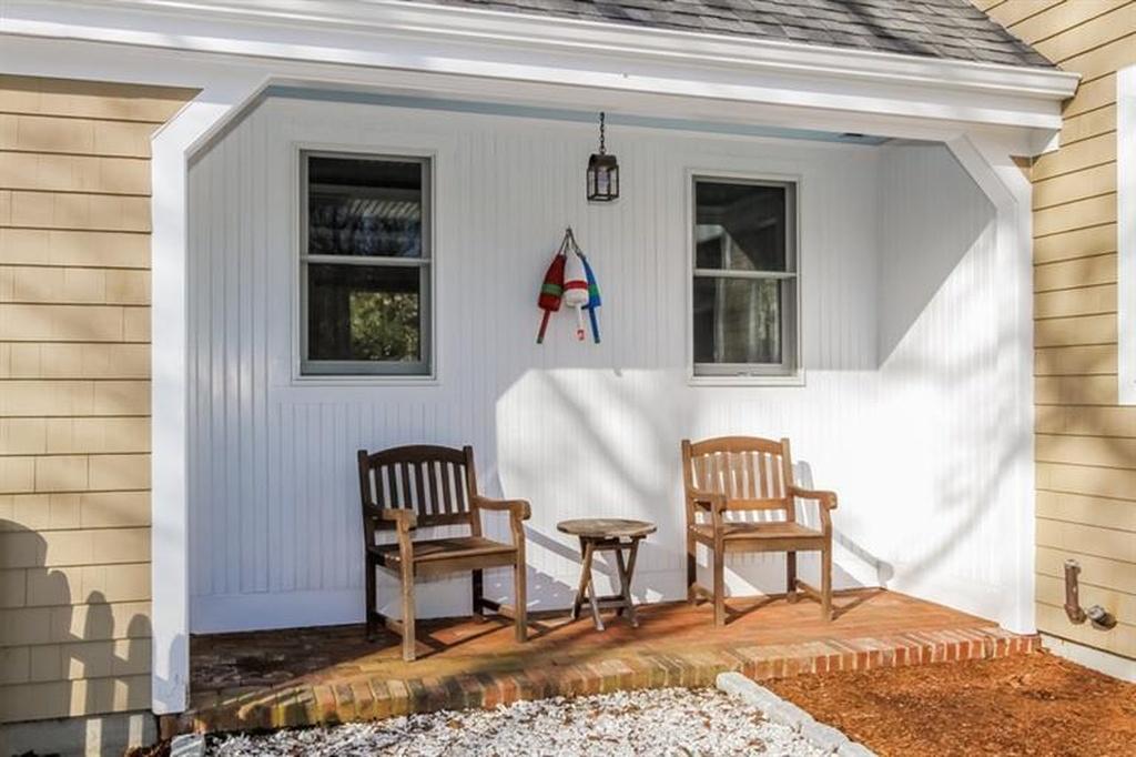 55 Deerfield Rd, Osterville, MA 02655 photo 2