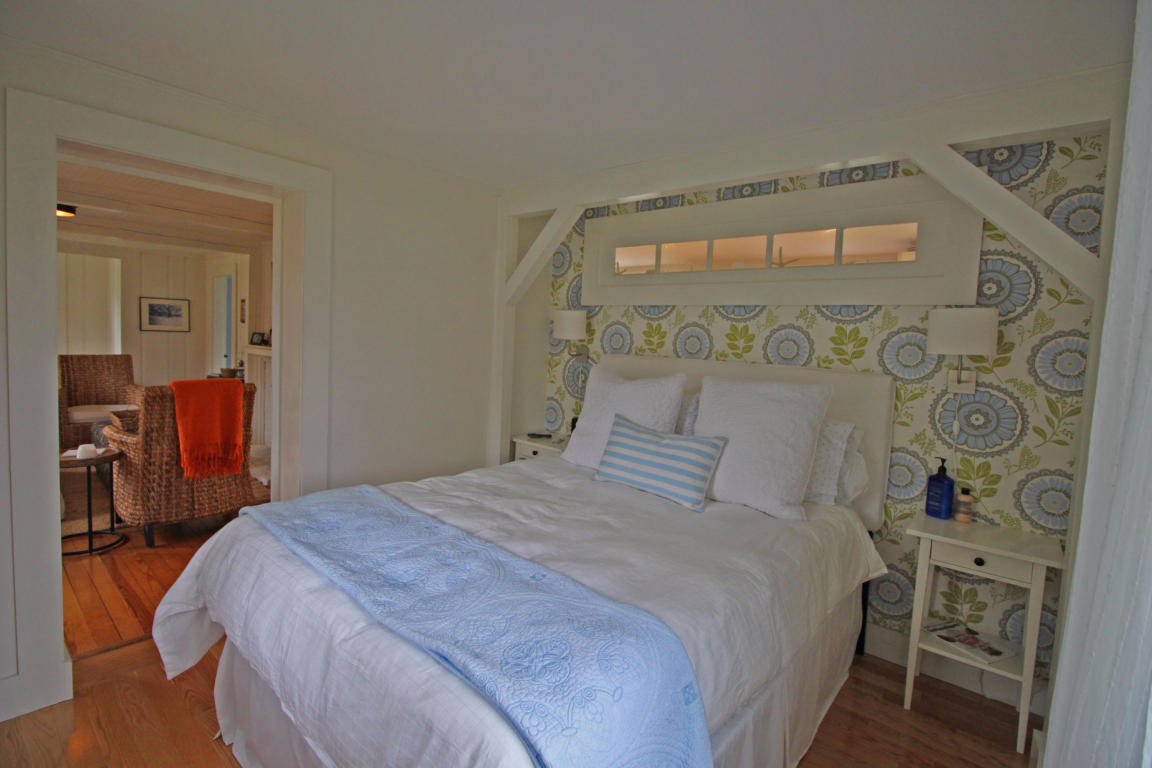 476 Putnam Ave, Cotuit, MA 02635 photo 9