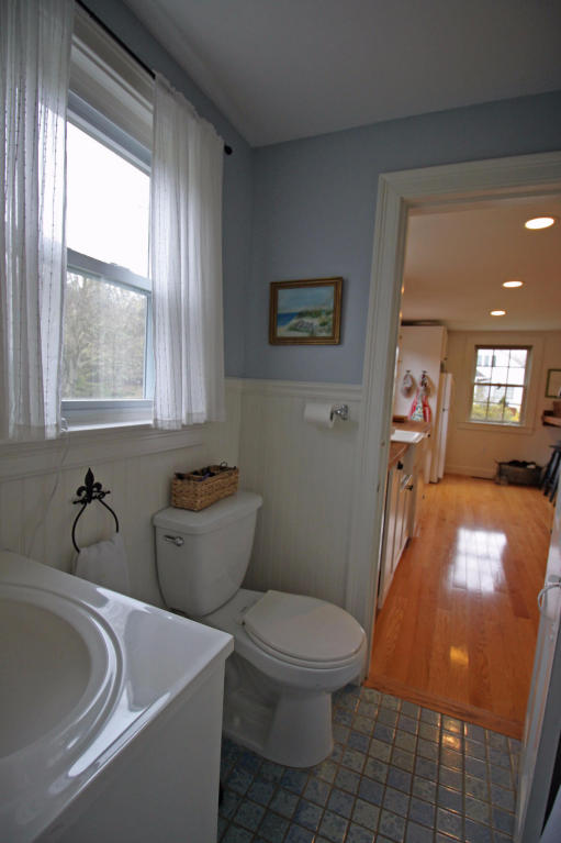 476 Putnam Ave, Cotuit, MA 02635 photo 17