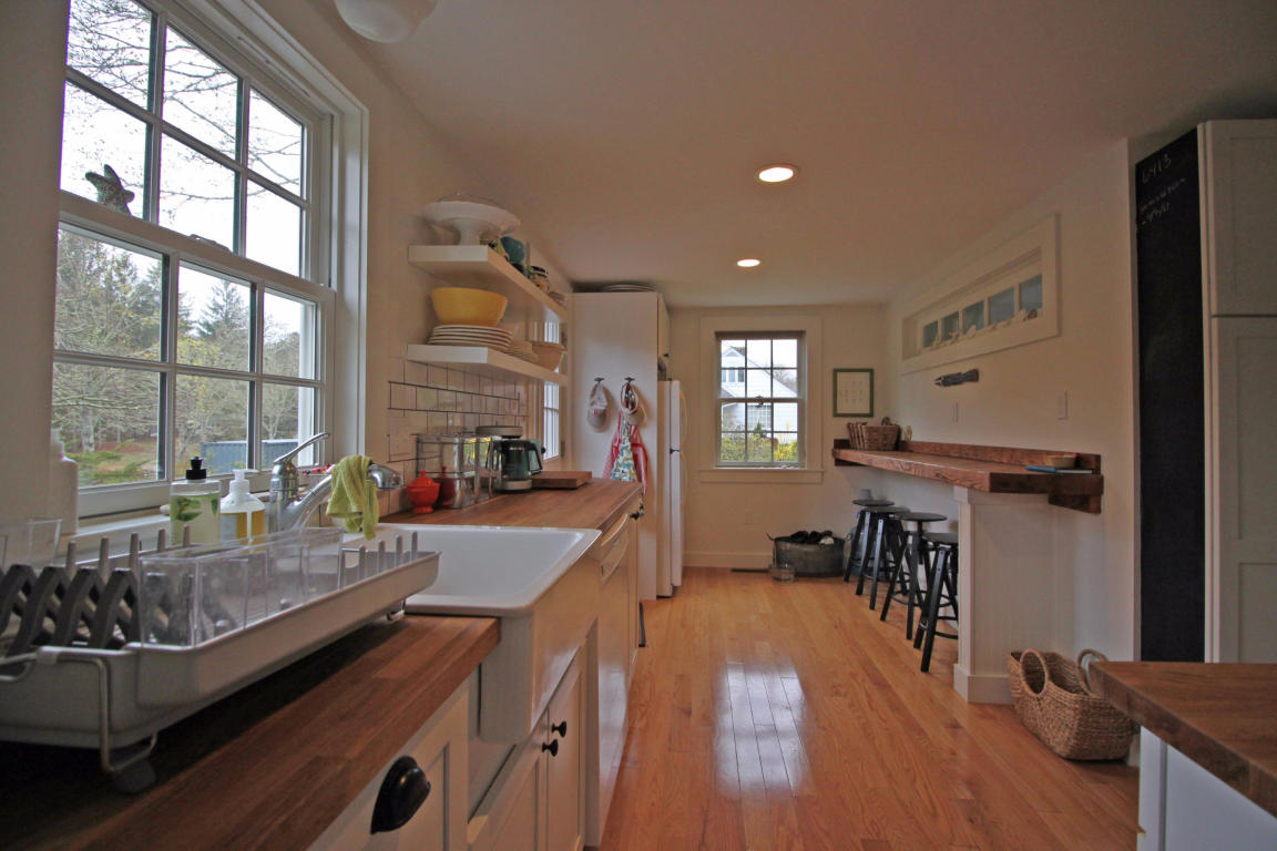 476 Putnam Ave, Cotuit, MA 02635 photo 6