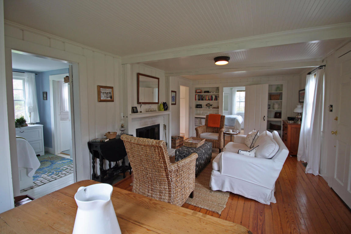 476 Putnam Ave, Cotuit, MA 02635 photo 4