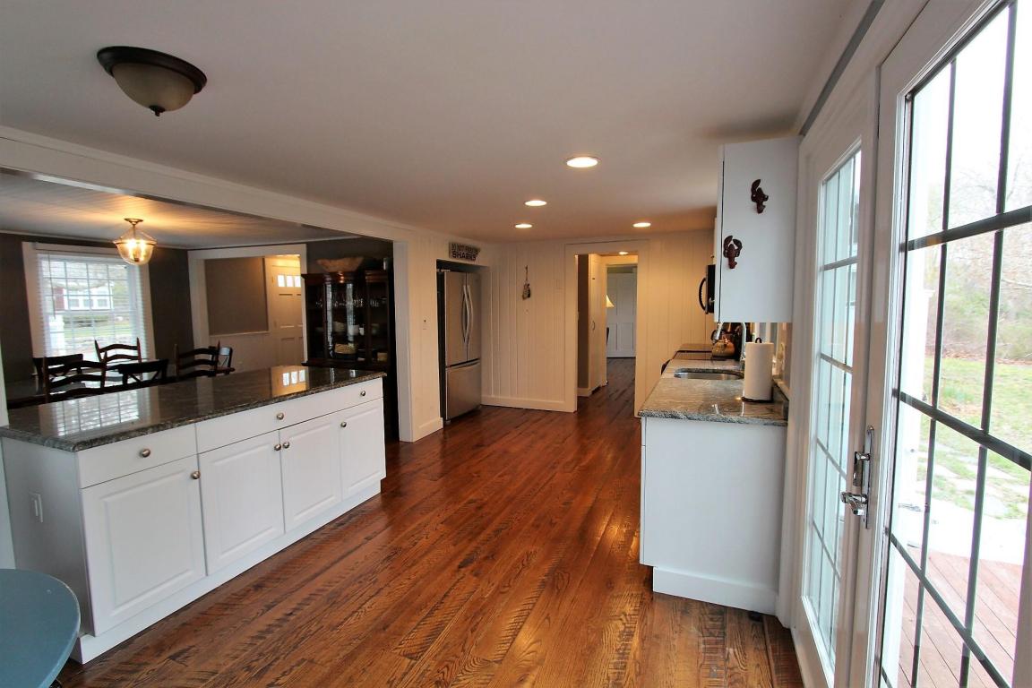 95 Stetson St, Hyannis, MA 02601 photo 4