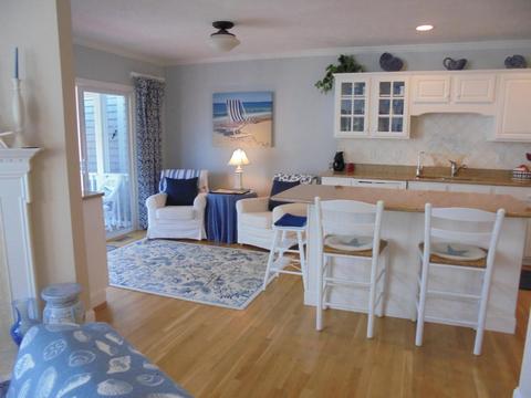 4 Periwinkle Ct, Bourne, MA 02532 photo 2
