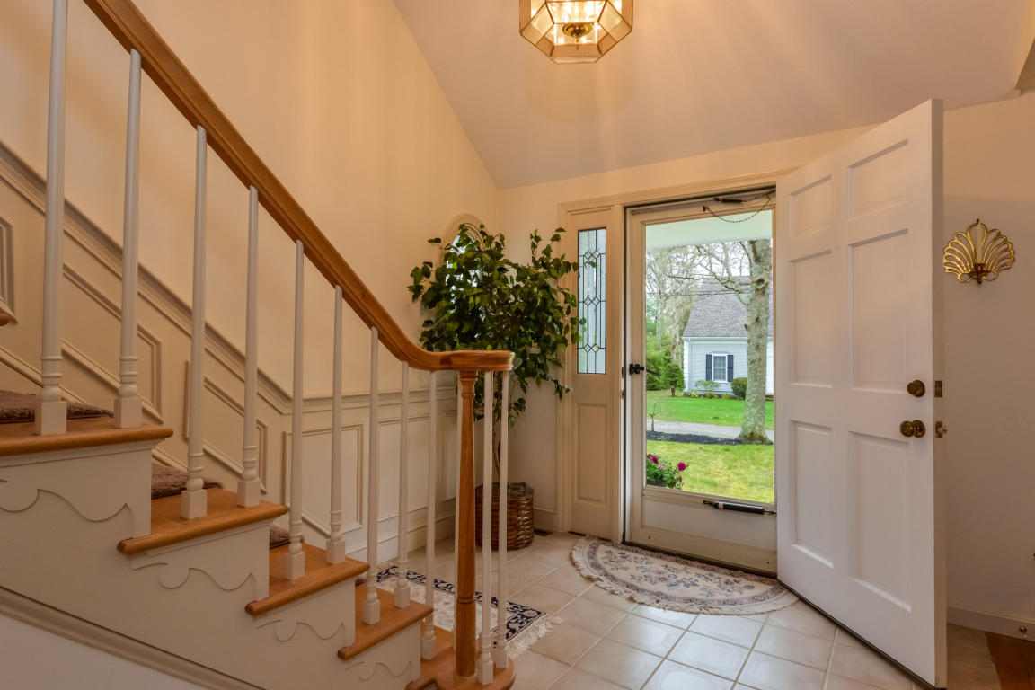45 Deerfield Rd, Osterville, MA 02655 photo 2