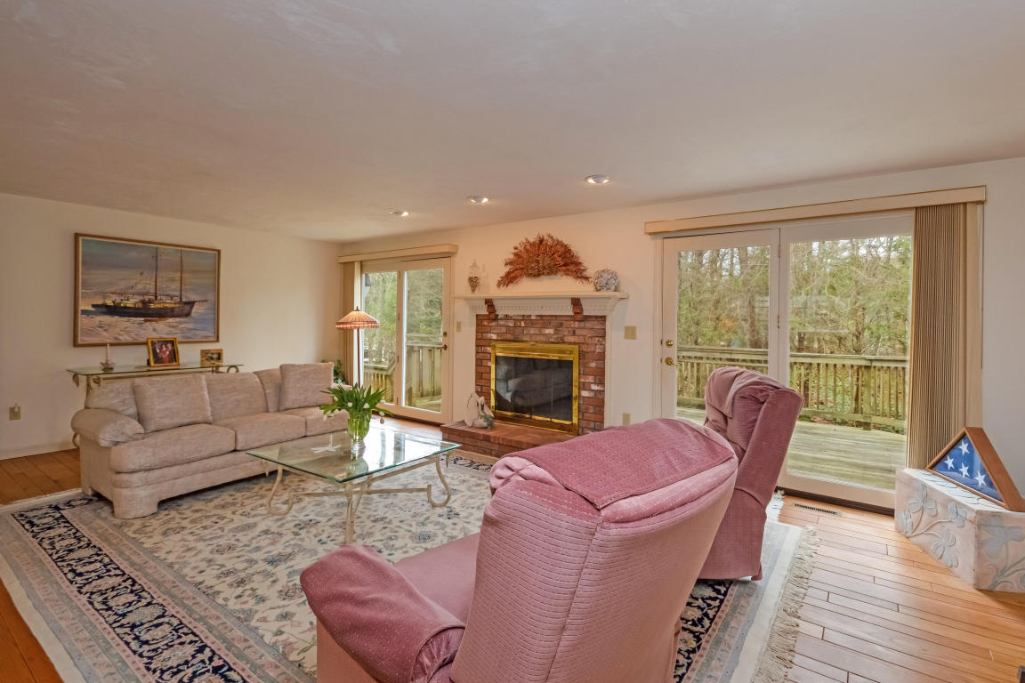 45 Deerfield Rd, Osterville, MA 02655 photo 4