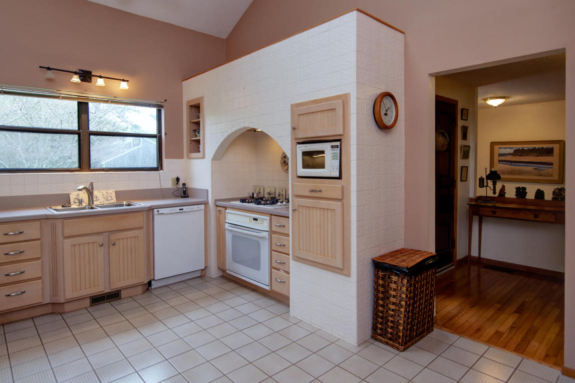7 Riverview Ave #H, Mashpee, MA 02649 photo 5