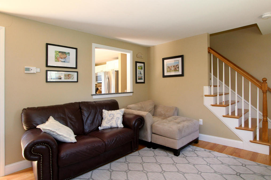141 Spur Ln, Marstons Mills, MA 02648 photo 8