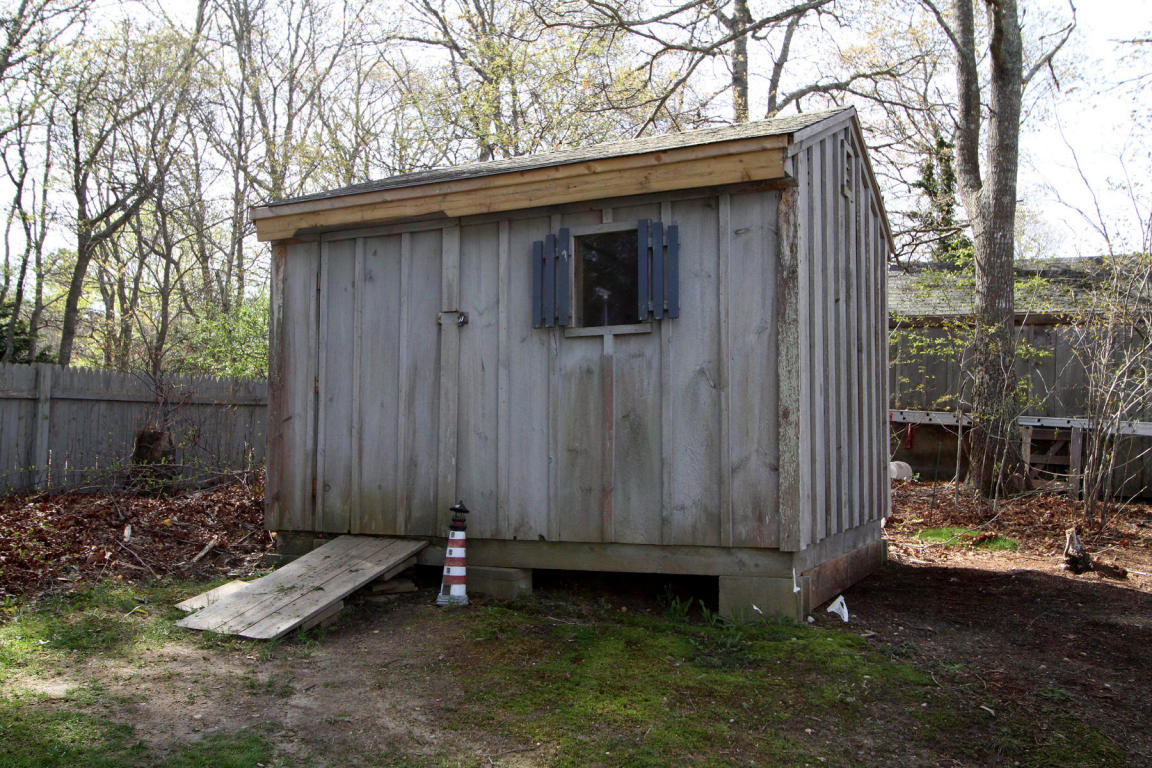 141 Spur Ln, Marstons Mills, MA 02648 photo 28